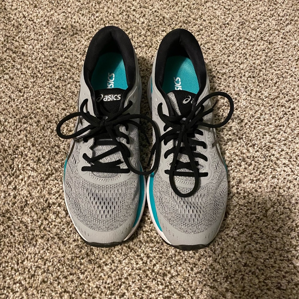 Women’s ASICS Gel Kayano Size 9.5